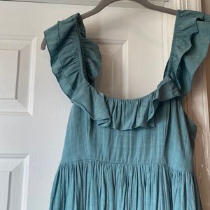 Entro Size M Midi Dress with tie back, pockets and scallop hem.